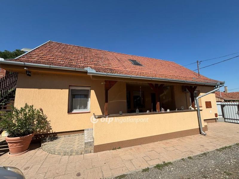 Eladó családi ház Hajdúböszörmény