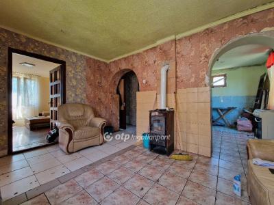 Eladó családi ház Vámospércs
