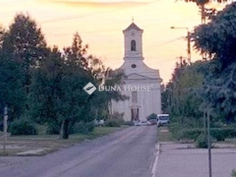 Eladó családi ház Kóka