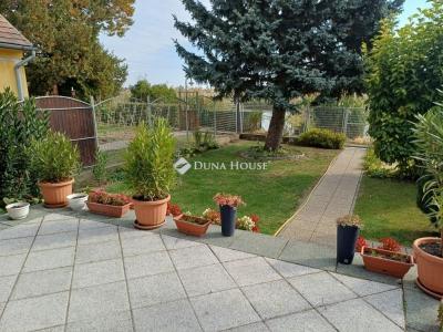 Eladó családi ház Szigetcsép