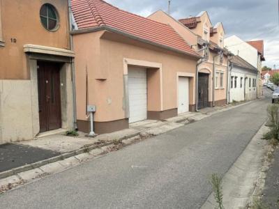 Eladó családi ház Pécs