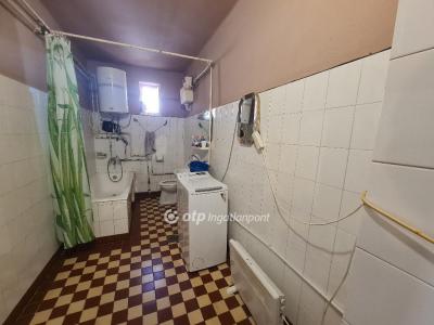 Eladó családi ház Derecske