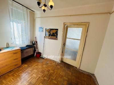 Eladó lakás Debrecen