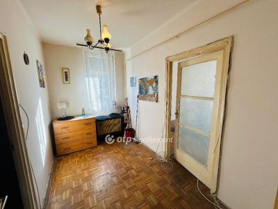 Eladó lakás Debrecen