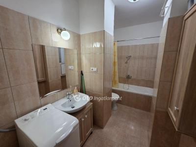 Eladó lakás Hajdúszoboszló