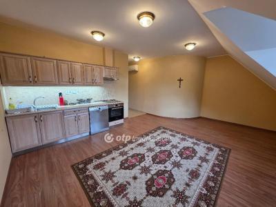 Eladó lakás Hajdúszoboszló