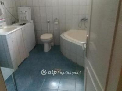 Eladó családi ház Derecske