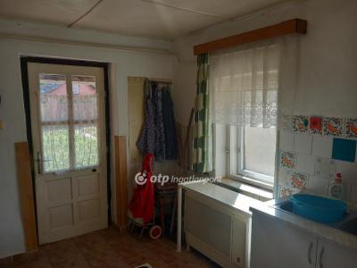 Eladó családi ház Mikepércs