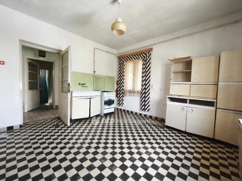 Eladó családi ház Szigetmonostor