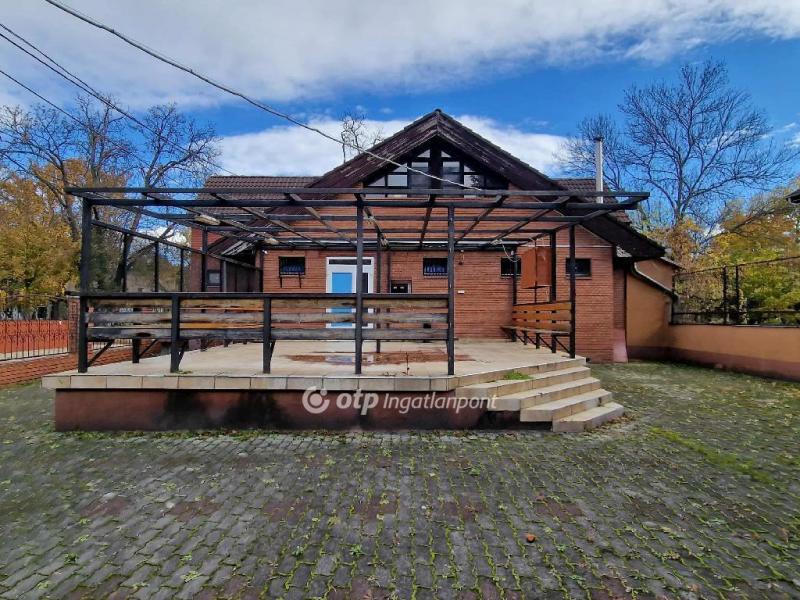 Eladó családi ház Miskolc