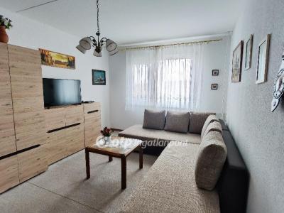 Eladó lakás Pétfürdő