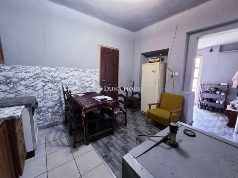 Eladó családi ház Szeged