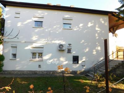 Eladó családi ház Pécs