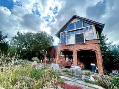 Eladó családi ház Pécs