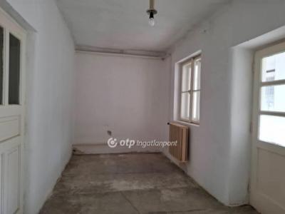 Eladó családi ház Biharkeresztes