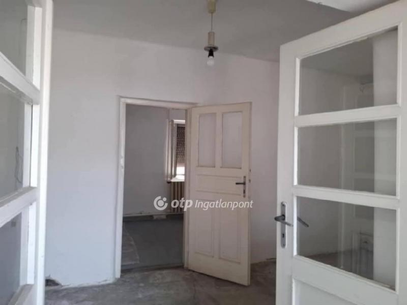 Eladó családi ház Biharkeresztes