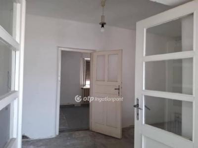 Eladó családi ház Biharkeresztes