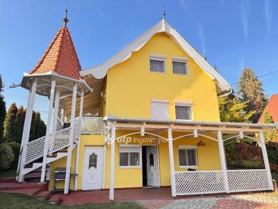 Eladó családi ház Fonyód