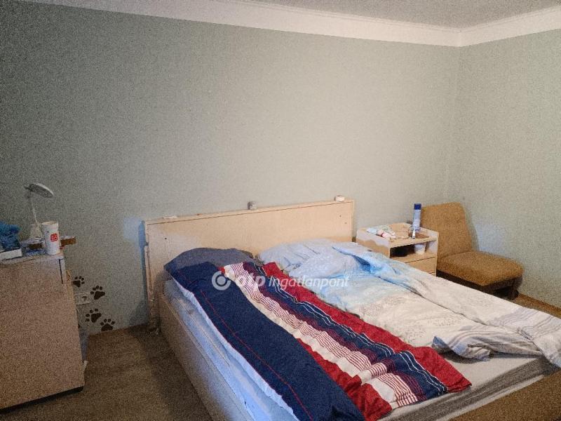 Eladó családi ház Isaszeg