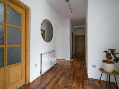 Kiadó családi ház Budapest