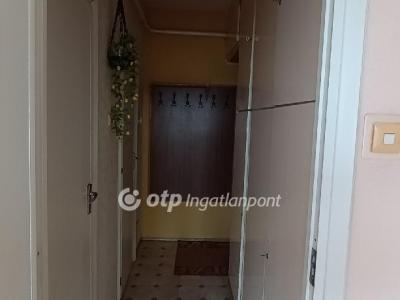 Eladó lakás Hatvan