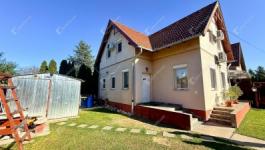 Eladó lakás Üllő