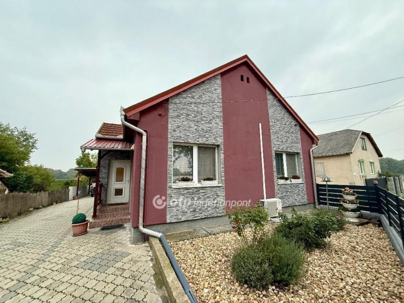 Eladó családi ház Sajószöged