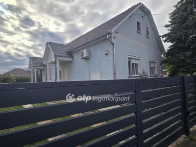 Eladó családi ház Nádudvar