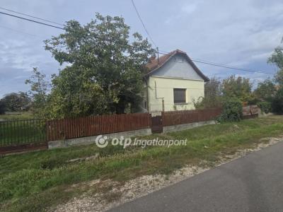 Eladó családi ház Nádudvar