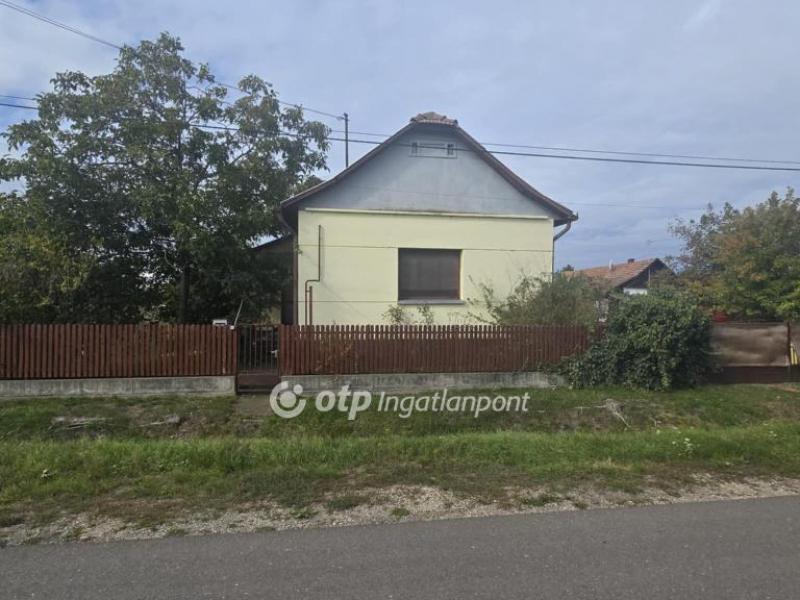 Eladó családi ház Nádudvar