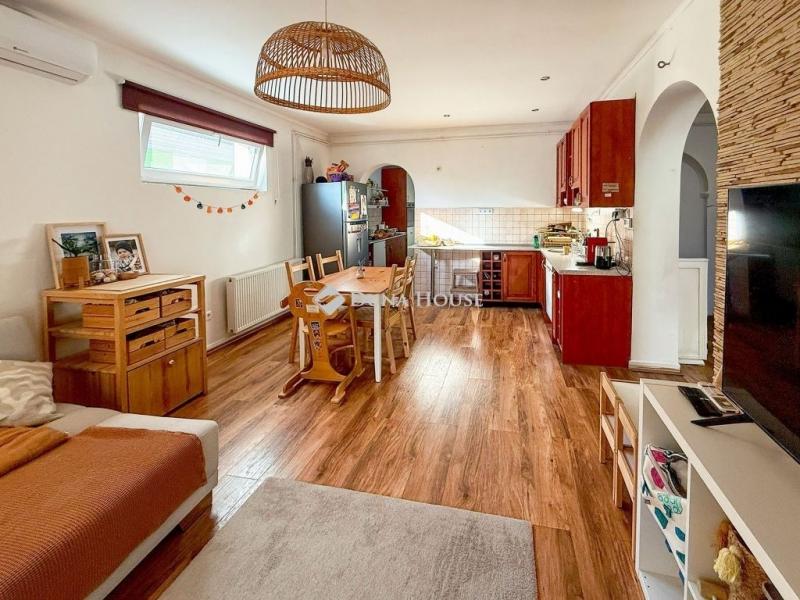 Eladó családi ház Zamárdi