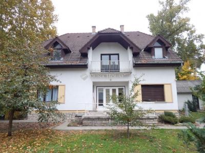 Eladó családi ház Siófok