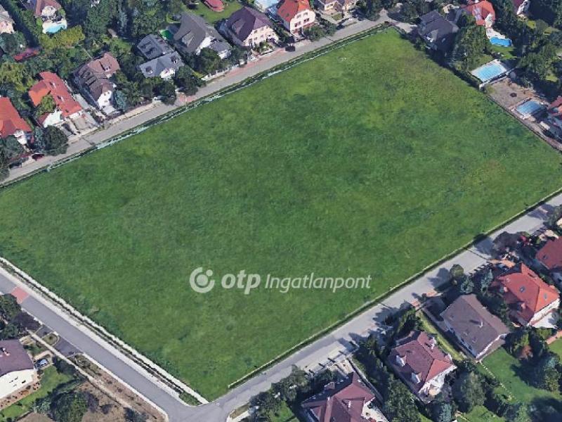 Eladó lakóövezeti telek Budapest
