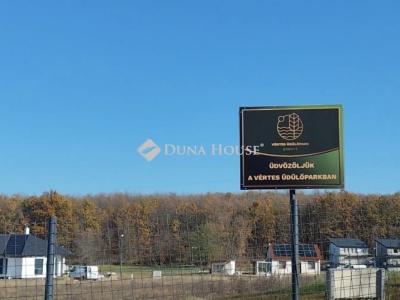 Eladó családi ház Környe