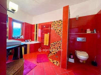 Eladó családi ház Pécs