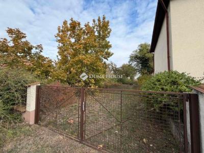 Eladó lakóövezeti telek Albertirsa