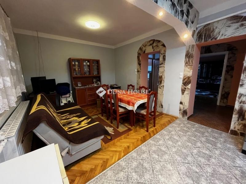 Eladó családi ház Nagykáta