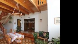 Eladó családi ház Pécs