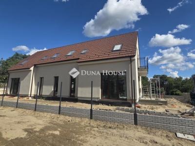 Eladó ikerház Vác