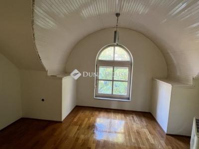 Eladó családi ház Budapest