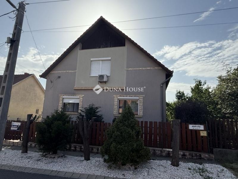 Eladó családi ház Maglód