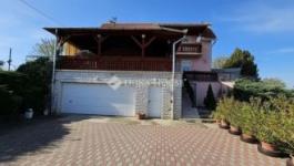 Eladó családi ház Tápiószecső