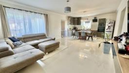 Eladó családi ház Kóka