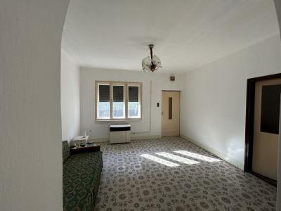 Eladó családi ház Kunpeszér