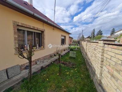 Eladó családi ház Enying