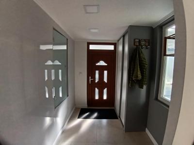 Eladó családi ház Üllő