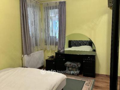 Eladó családi ház Isztimér