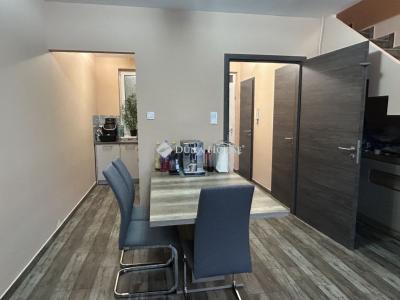 Eladó lakás Aszód