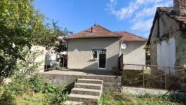 Eladó családi ház Veresegyház