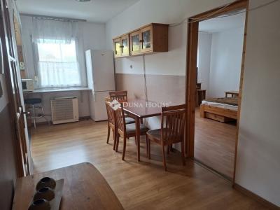 Eladó lakás Gödöllő